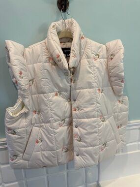 NWT Heyson Embroidered Floral Flower Puffer Quilted Vest Ruffle Sleeve Medium M